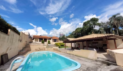 Casa em condomínio fechado com 4 quartos à venda no Loteamento Eldorado, Tremembé  por R$ 1.100.000
