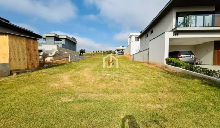 Terreno em condomínio fechado à venda no Fazenda Casa Grande, Taubaté  por R$ 250.000