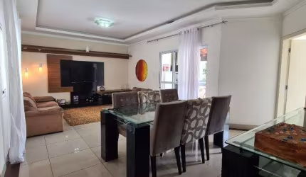 Casa em condomínio fechado com 3 quartos à venda em Campos do Conde, Tremembé  por R$ 990.000