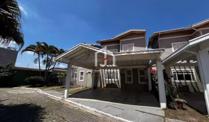 Casa em condomínio fechado com 3 quartos à venda no Parque Vera Cruz, Tremembé  por R$ 480.000