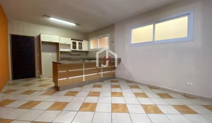 Casa com 4 quartos à venda na Rua Marechal Arthur da Costa e Silva, Vila Jaboticabeira, Taubaté por R$ 990.000