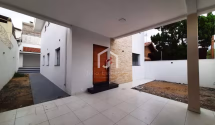 Casa com 3 quartos à venda na Avenida José Pedro da Cunha, Jardim Maria Augusta, Taubaté por R$ 830.000
