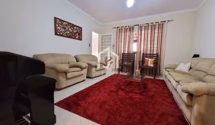 Casa com 4 quartos à venda na Rua Benedito Anacleto de Almeida, Jardim da Luz, Taubaté por R$ 798.000