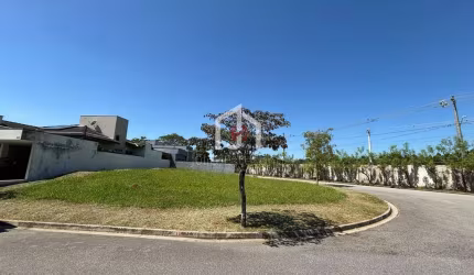 Terreno em condomínio fechado à venda na Avenida Carlos Pedroso da Silveira, Residencial Ouroville, Taubaté por R$ 700.000