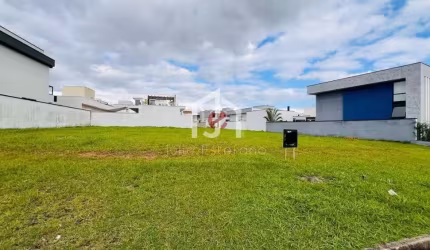 Terreno em condomínio fechado à venda na Avenida Carlos Pedroso da Silveira, Residencial Ouroville, Taubaté por R$ 1.180.000