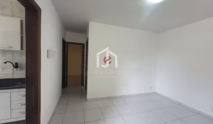 Apartamento com 2 quartos para alugar na Rua Voluntário Benedito Sérgio, Parque São Cristóvão, Taubaté por R$ 1.350