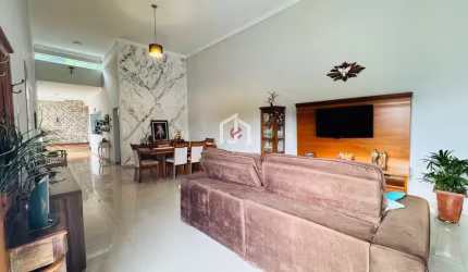 Casa em condomínio fechado com 3 quartos à venda na Morada do Visconde, Tremembé  por R$ 890.000