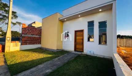 Casa em condomínio fechado com 2 quartos à venda na Rua Doutor Granadeiro Guimarães, Quiririm, Taubaté por R$ 450.000