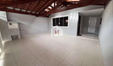 Casa com 2 quartos à venda na Rua Pedro Marcon, Parque Senhor do Bonfim, Taubaté por R$ 460.000