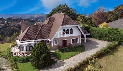 Casa em condomínio fechado com 5 quartos à venda no Jardim Atalaia, Campos do Jordão  por R$ 1.800.000