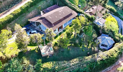 Casa com 4 quartos à venda no Alto da Vila Inglesa, Campos do Jordão  por R$ 900.000