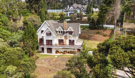Casa com 4 quartos à venda no Alto do Capivari, Campos do Jordão  por R$ 2.250.000