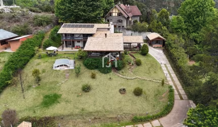 Casa em condomínio fechado com 5 quartos à venda no Capivari, Campos do Jordão  por R$ 2.400.000