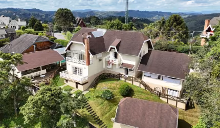 Casa com 4 quartos à venda no Alto do Capivari, Campos do Jordão  por R$ 2.800.000