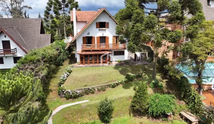 Casa com 5 quartos à venda no Alto do Capivari, Campos do Jordão  por R$ 1.600.000
