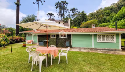 Casa com 3 quartos à venda no Alto da Boa Vista, Campos do Jordão  por R$ 780.000