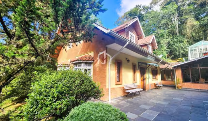 Casa com 3 quartos à venda na Cidade do Sol, Campos do Jordão  por R$ 890.000