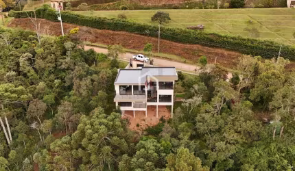 Casa com 3 quartos à venda no Parque Pedra do Baú, Campos do Jordão  por R$ 2.200.000