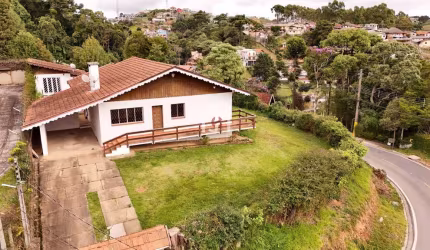Casa com 4 quartos à venda na Vila Nova Suiça, Campos do Jordão  por R$ 1.050.000