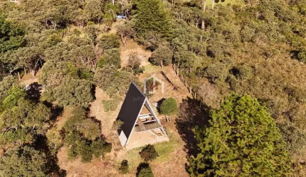 Terreno à venda na Colinas Do Imbiri, Campos do Jordão  por R$ 360.000