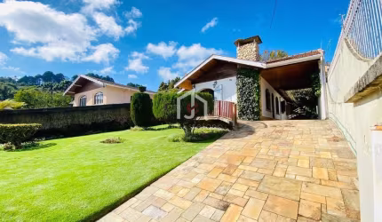 Casa com 4 quartos à venda na Vila Abernéssia, Campos do Jordão  por R$ 1.300.000