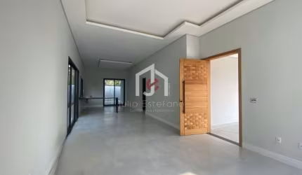 Casa em condomínio fechado com 3 quartos à venda na Rua Japão, Parque das Nações, Pindamonhangaba por R$ 870.000
