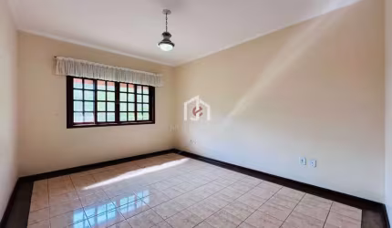 Casa com 3 quartos à venda na Rua Cônego Tobias, Tabaú, Pindamonhangaba por R$ 500.000