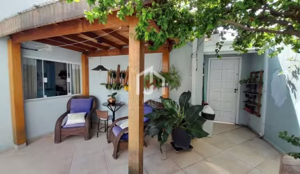 Casa com 4 quartos à venda na Rua Governador Pedro de Toledo, Jardim Campo Alegre, Pindamonhangaba por R$ 750.000