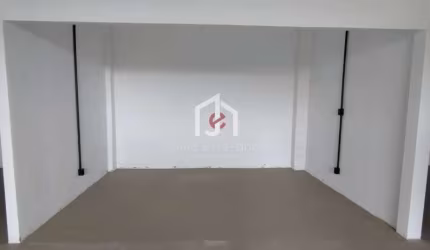 Garagem para alugar na Rua dos Andradas, Centro, Pindamonhangaba por R$ 1.240