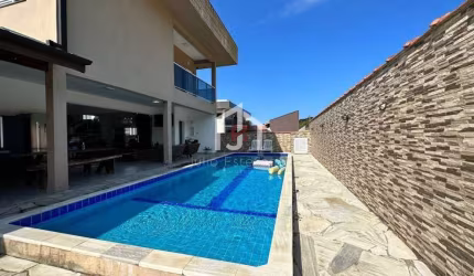 Casa em condomínio fechado com 3 quartos à venda no Jardim Carolina, Ubatuba  por R$ 3.500.000