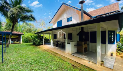 Casa em condomínio fechado com 4 quartos à venda no Santa Rita, Ubatuba  por R$ 1.500.000