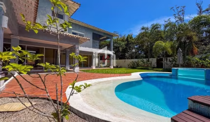 Casa em condomínio fechado com 5 quartos à venda na Praia da Lagoinha, Ubatuba  por R$ 3.790.000