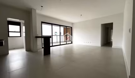 Apartamento com 3 quartos à venda na Enseada, Ubatuba  por R$ 1.900.000