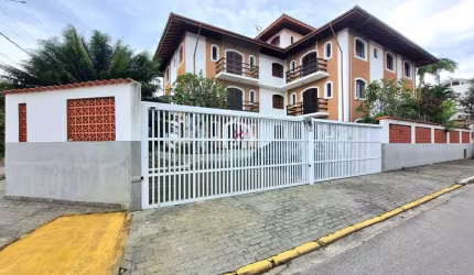 Apartamento com 2 quartos à venda em Itaguá, Ubatuba  por R$ 590.000