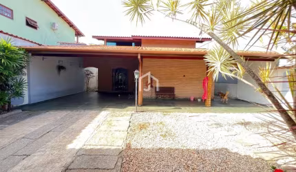 Casa com 5 quartos à venda no Parque Vivamar, Ubatuba  por R$ 1.800.000