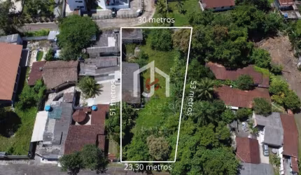 Terreno à venda na Praia do Lazaro, Ubatuba  por R$ 2.100.000