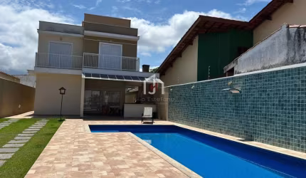 Casa com 4 quartos à venda em Perequê Açu, Ubatuba  por R$ 1.850.000
