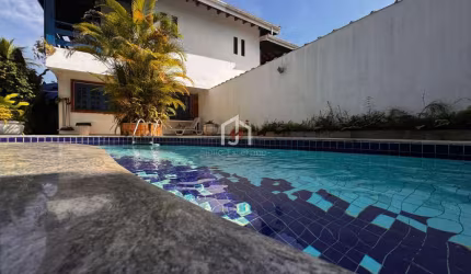 Casa com 4 quartos à venda na Praia do Lazaro, Ubatuba  por R$ 1.070.000