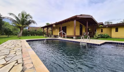 Casa em condomínio fechado com 5 quartos à venda no Praia Dura, Ubatuba  por R$ 1.590.000