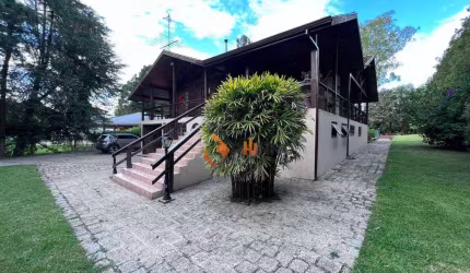 Casa de Campo em Quatro Barras