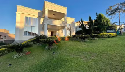 Casa no Alphaville 5 suítes e Piscina