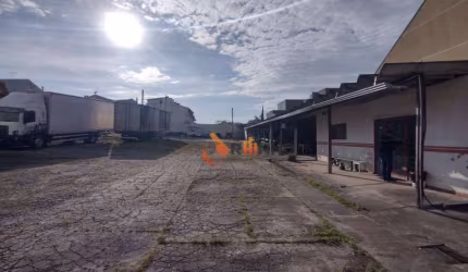 Terreno à venda, 1600 m² no Cajuru