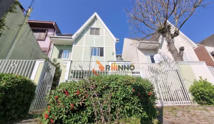 Sobrado com 4 dormitórios à venda, 178 m² por R$ 997.000,00 - Bom Retiro - Curitiba/PR