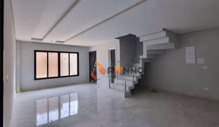 Triplex Novo 3 quartos 1 suíte no bairro Água Verde.