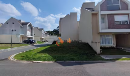Terreno em condomínio de Alto Padrão à venda, 135 m² por R$ 399.000 no Santa Cândida.