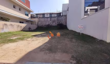 Terreno à venda, com 140 m² no Santa Cândida.