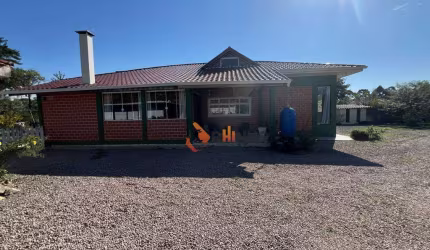 Casa com 3 quartos, 1 suíte, 180 m² em Quatro Barras.
