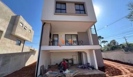 Sobrado Novo com 3 quartos, 1 suíte, 155 m² em Campina Grande do Sul.