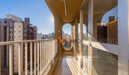 Apartamento 3 Quartos sendo 1 suíte  no Batel