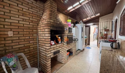 Casa a venda com 4 dormitórios sendo 3 suítes, 72 m² por R$ 475.000 - Suarão - Itanhaém/SP